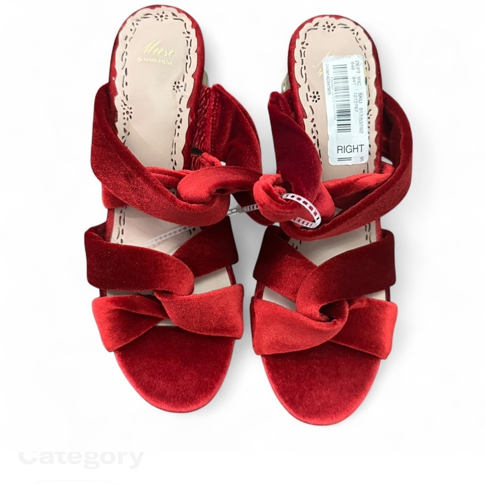 New Muse‎ Marchesa Elegant Red Velvet Women's Sandals Size 8,5